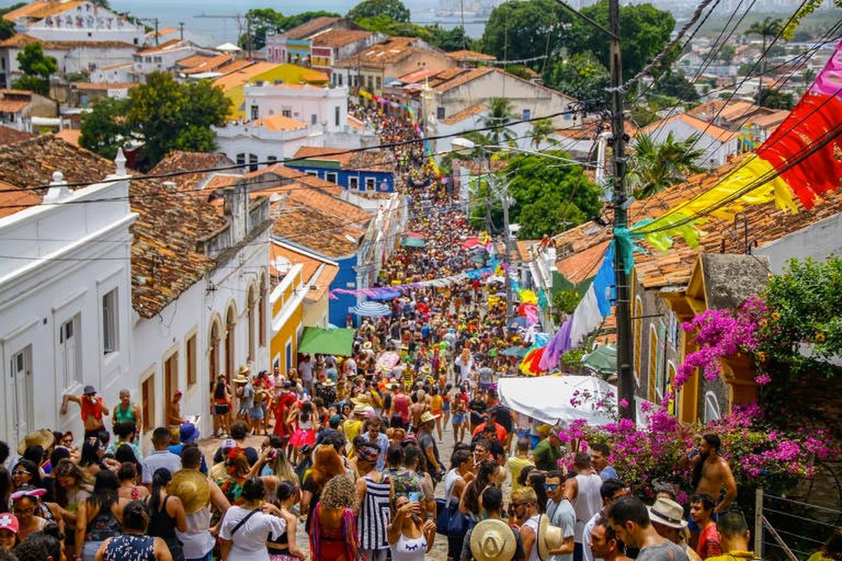 Voos nacionais estão mais caros que internacionais para o Carnaval 2023