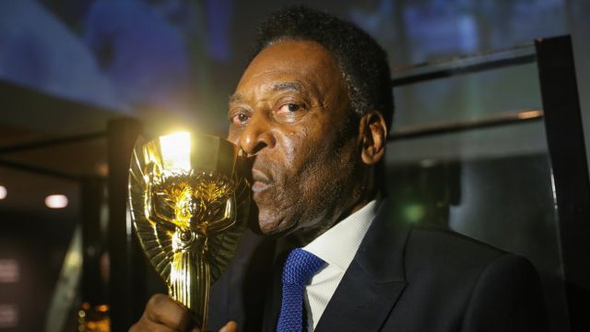 Adeus a Pelé: Bombeiros e PM montam esquema de segurança para cortejo de SP até Santos