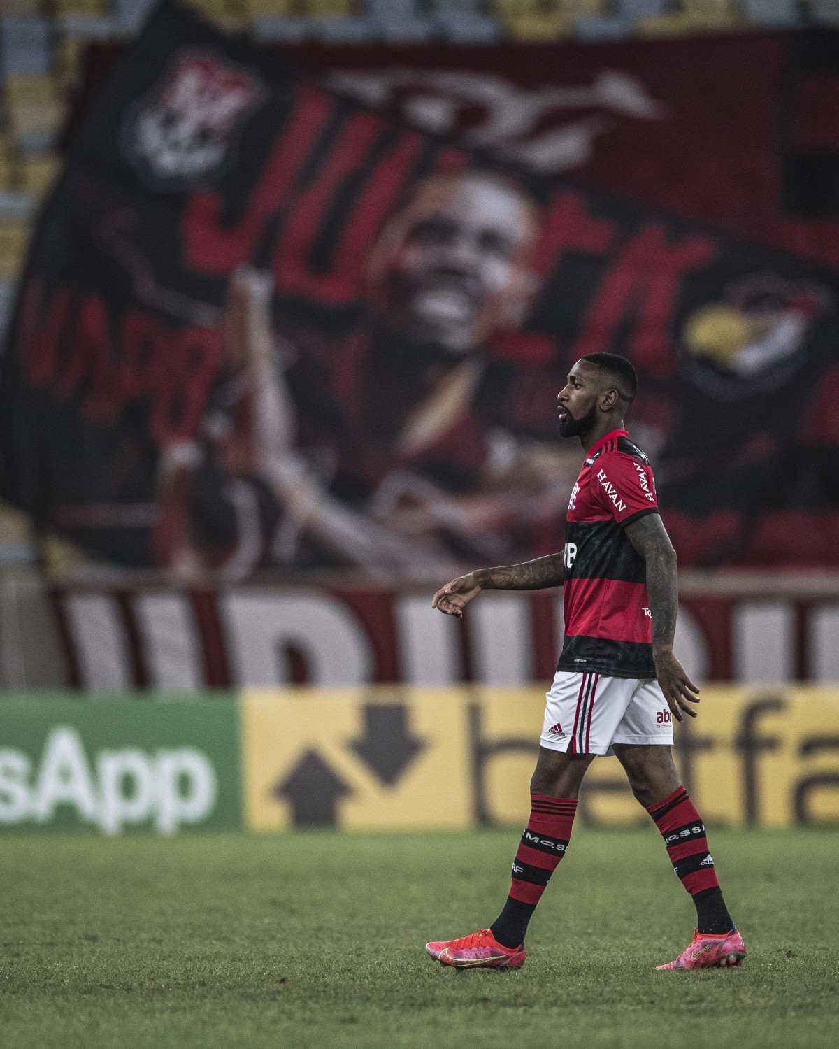 Flamengo se acerta com o Olympique para volta de Gerson