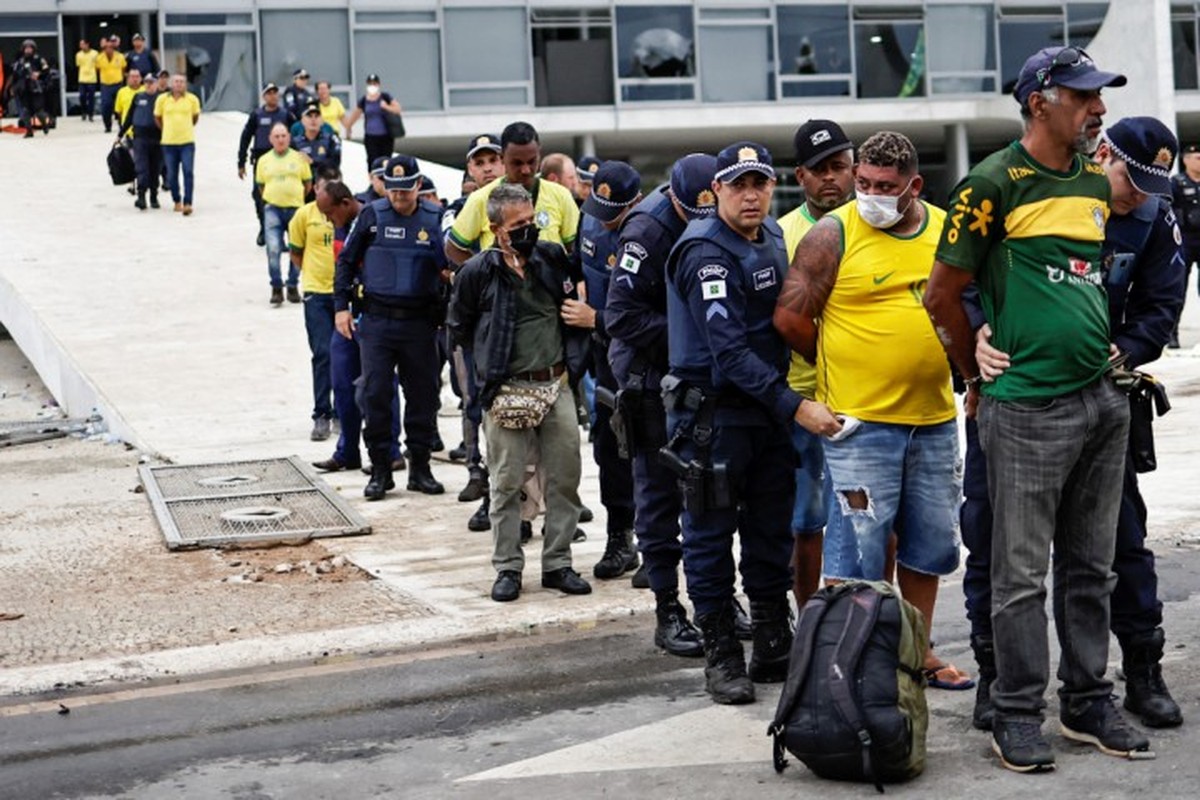 Bolsonaristas presos após atos golpistas foram vacinados contra Covid-19