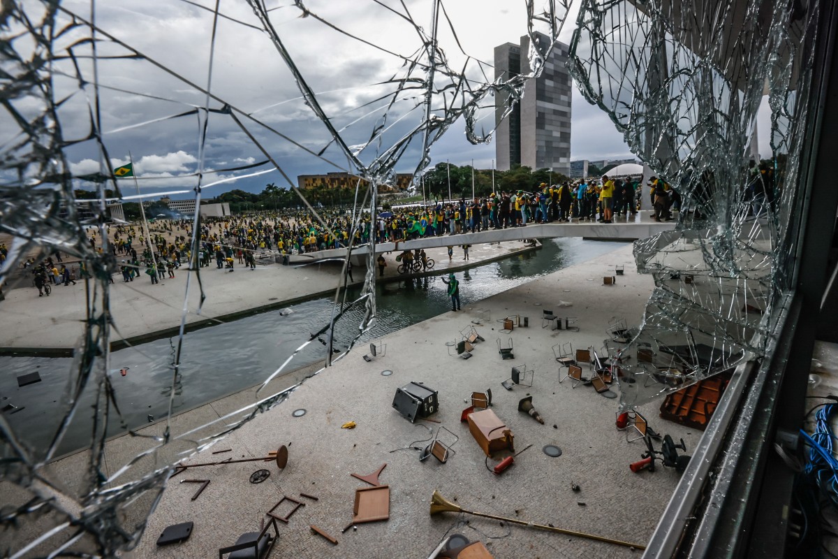 Governo aponta primeiros suspeitos de financiar atos terroristas e pede bloqueio de R$ 6,5 milhões de bens; veja lista