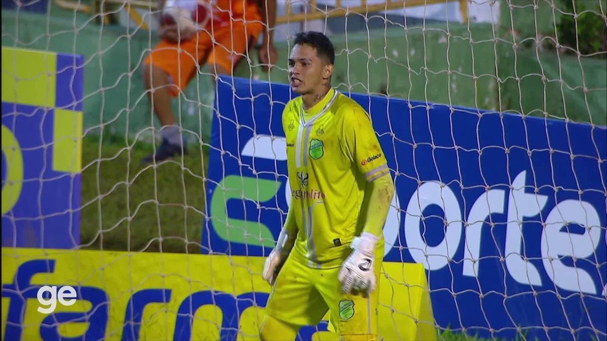 Herói do Floresta na Copinha, goleiro Wilderk lança catimba em pênaltis: “Tenho é pena deles!”