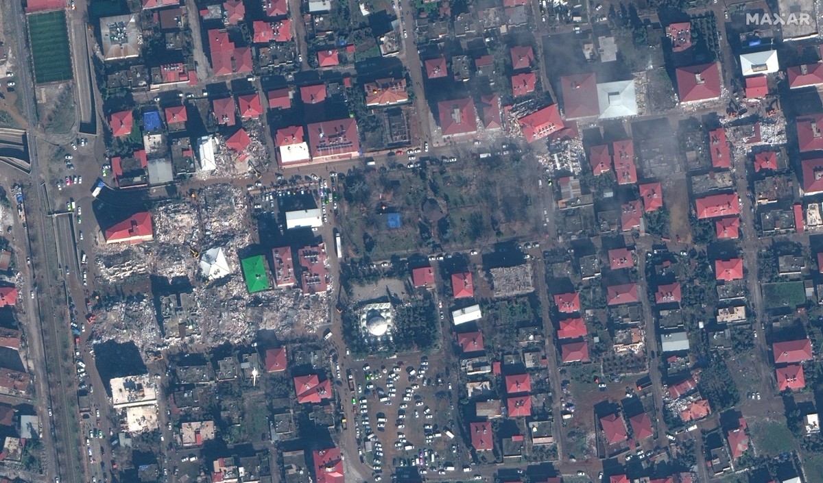 ANTES E DEPOIS: imagens de satélite mostram destruição causada por terremoto na Turquia