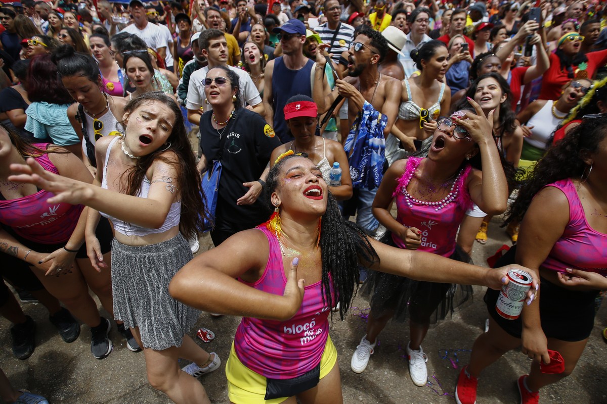 Carnaval 2023: Gloria Groove e Gretchen estão entre atrações que desfilam em blocos na cidade de SP neste sábado