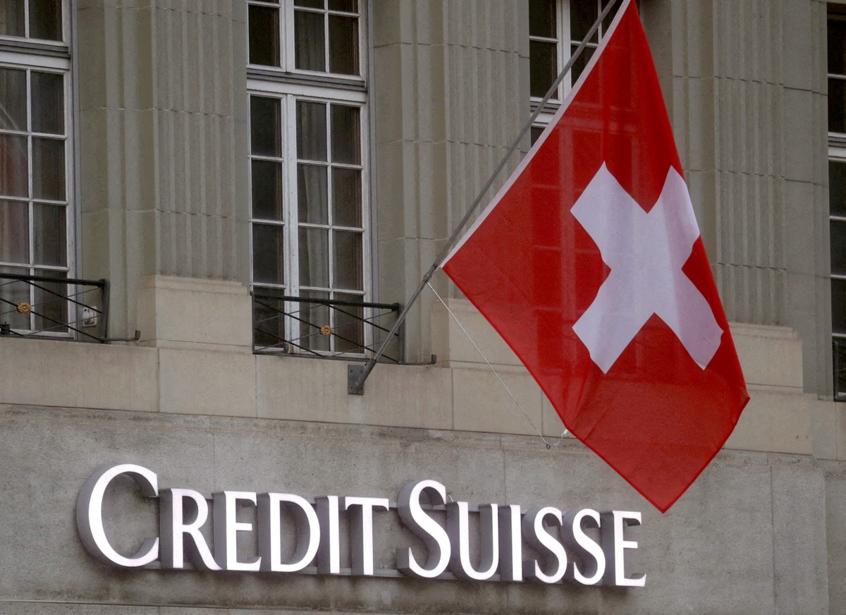 Grupo suíço se oferece para comprar Credit Suisse por até US$ 1 bilhão, diz jornal