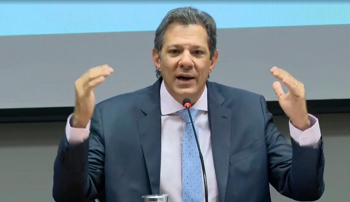 Governo avalia tributar até 500 empresas com ‘superlucros’, diz Haddad