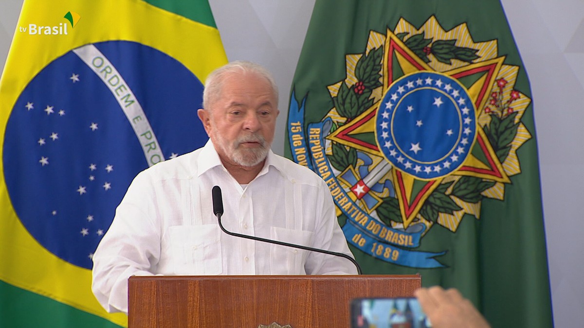 Lula sanciona reajuste de 9% para servidores e diz que governo ‘vai ter que fazer’ concursos para diversas carreiras