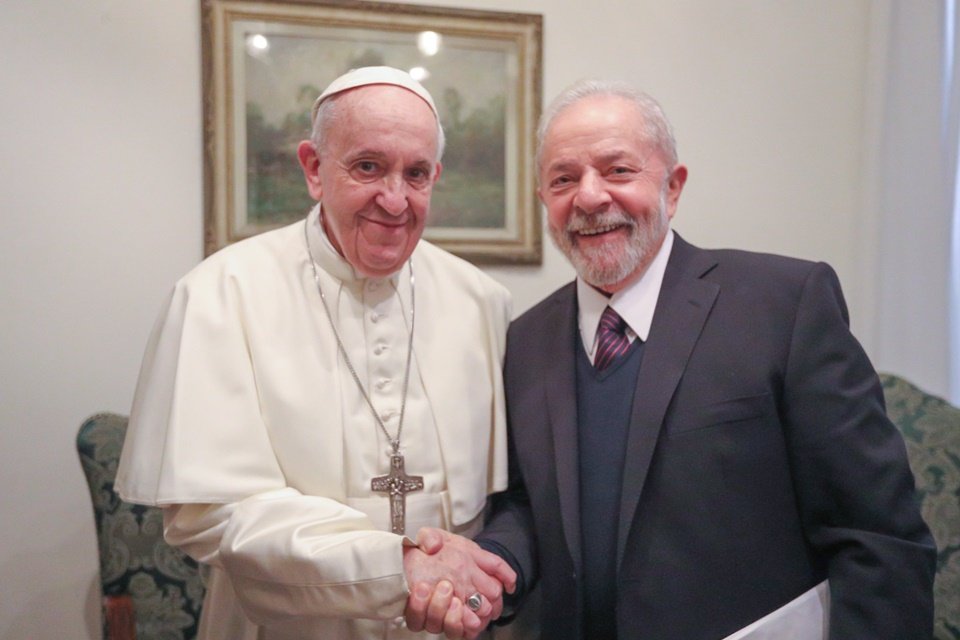 Lula viaja à Europa para encontros com papa e presidentes de Itália e França