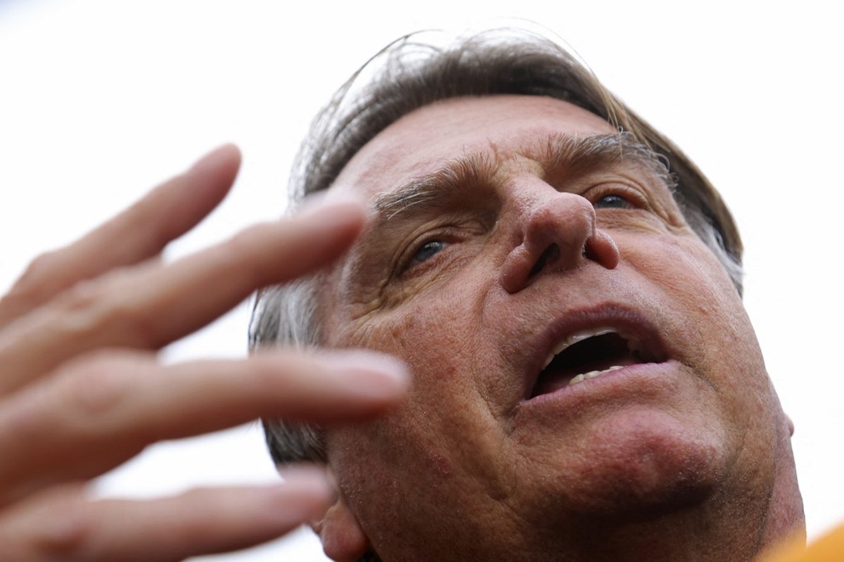 Depois do TSE, Bolsonaro espera indiciamentos pela Polícia Federal e condenações pelo Supremo