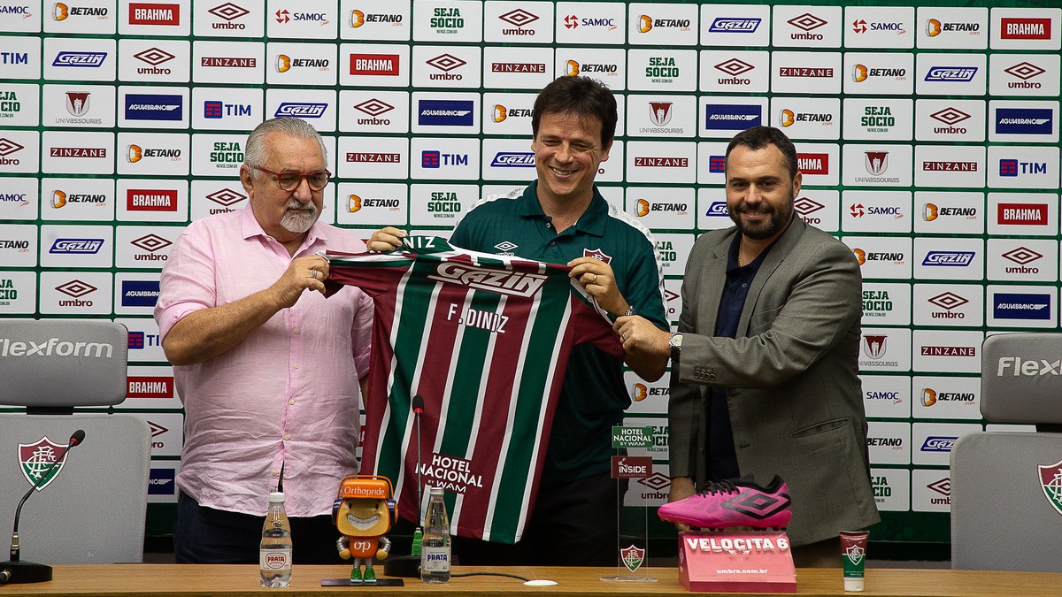 Fluminense não vê problema em Diniz conciliar trabalho com Seleção