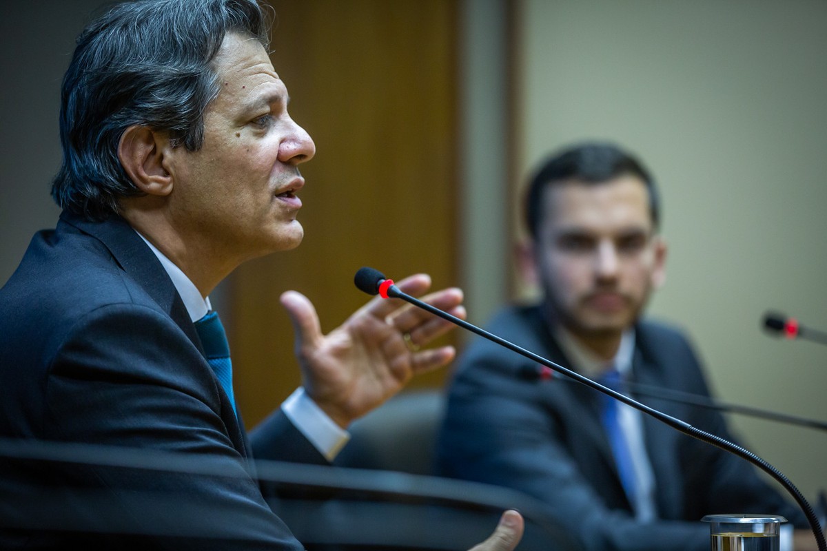 Haddad comemora decisão da Fitch e diz que harmonia entre poderes é saída para Brasil obter grau de investimento