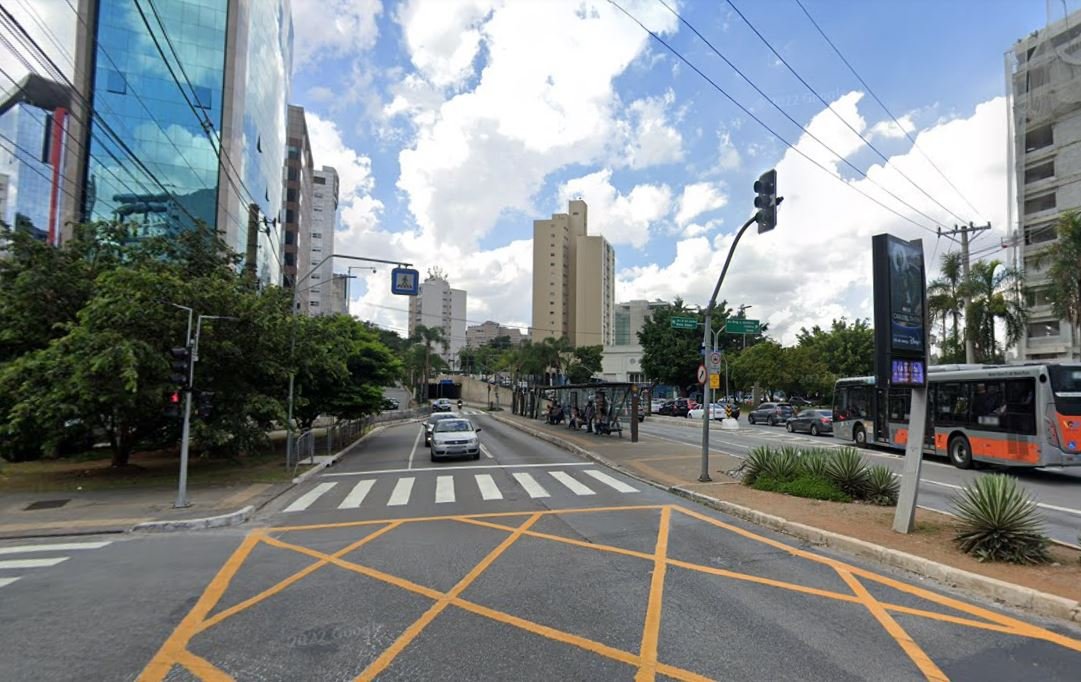 Avenida Santo Amaro terá mudanças no trânsito após cobrança do TCM