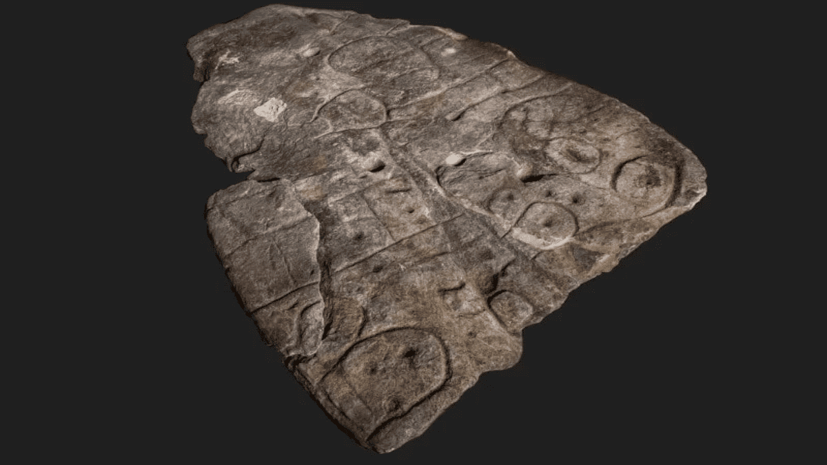 Arqueólogos afirmam ter encontrado “mapa do tesouro” gravado em rocha