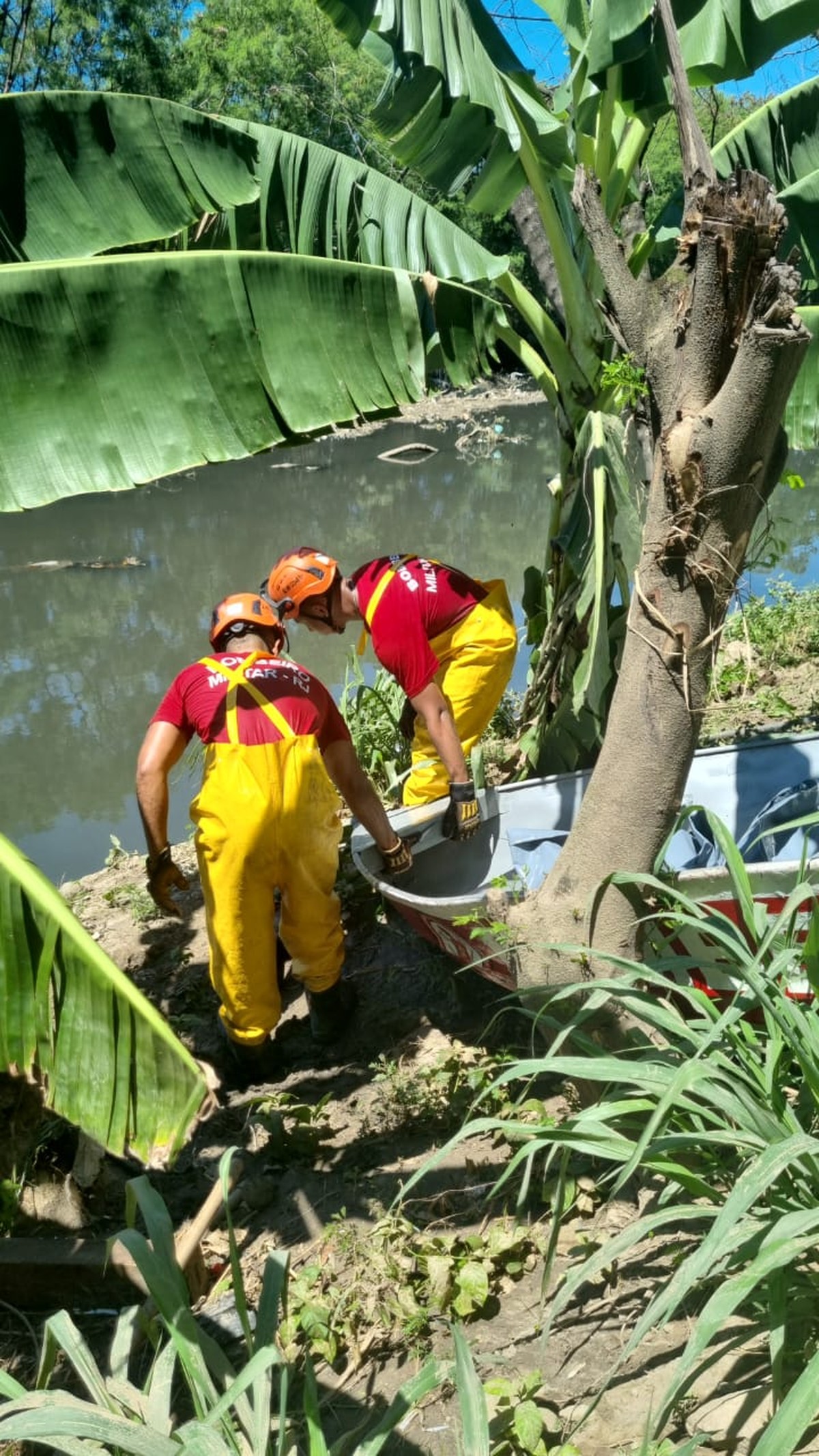 Corpo é encontrado no Rio Acari