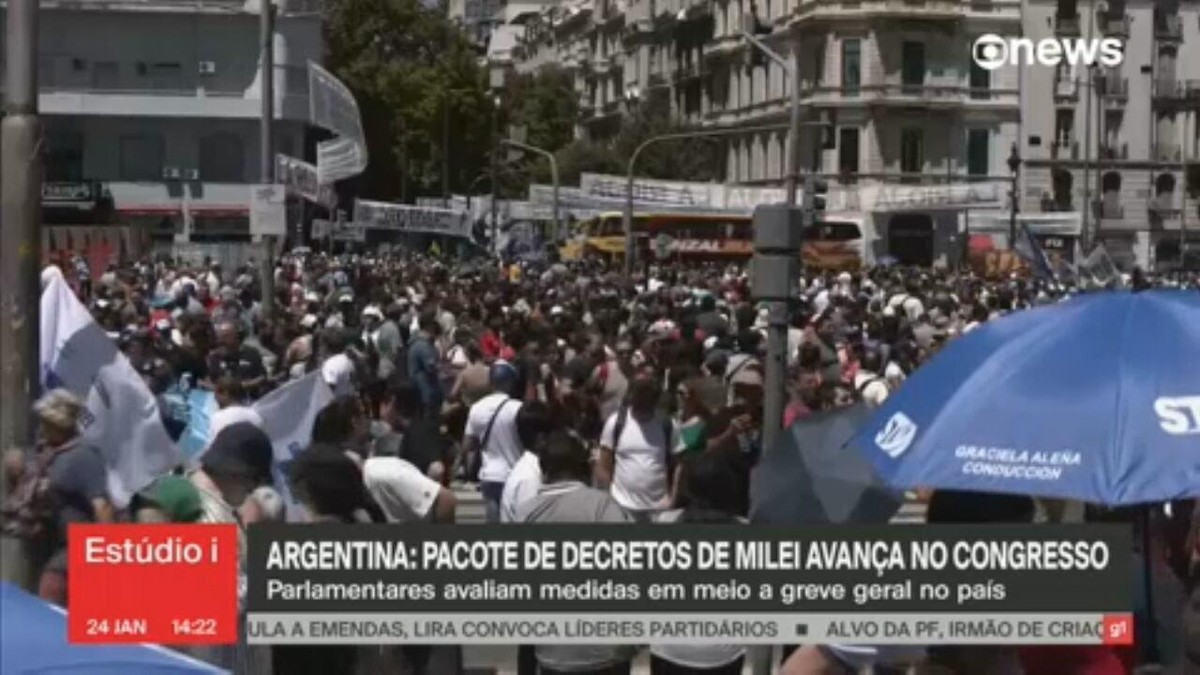 Milei enfrenta paralisação geral na Argentina; polícia tenta proibir bloqueio de vias