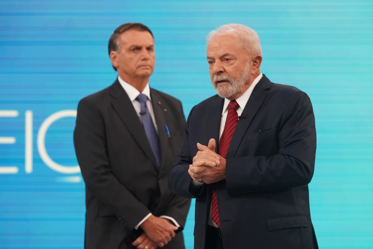 Com queda na avaliação positiva, Lula iguala Bolsonaro no início do 2° ano de mandato, mostra Ipec