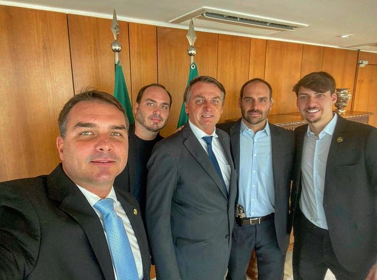 Como três filhos de Bolsonaro usaram a estrutura da ‘Abin paralela’ para fins pessoais, segundo a PF