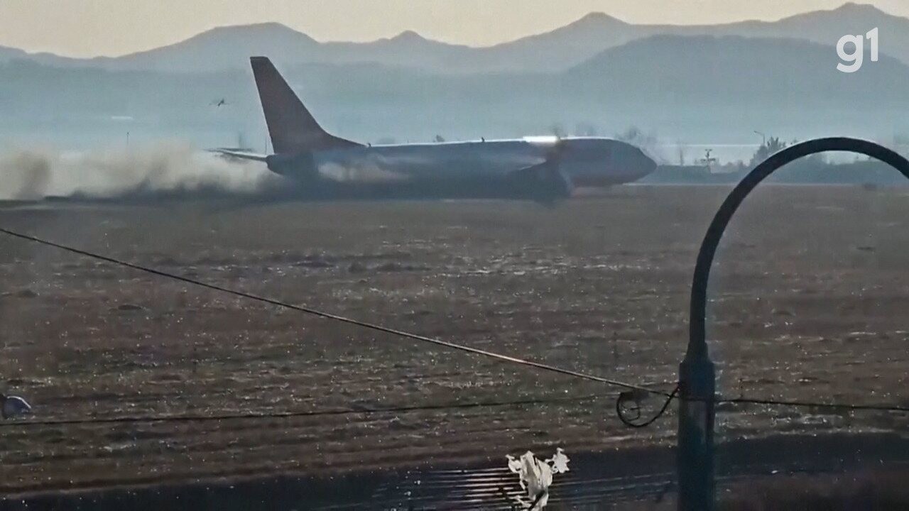 Avião sai da pista e explode em aeroporto na Coreia do Sul; mais de 60 pessoas morreram | Mundo